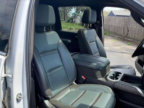 Used 2023 GMC Sierra 2500 Denali AWD/4WD image 7