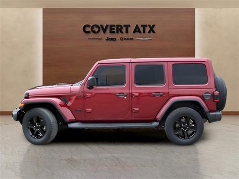 Used 2021 Jeep Wrangler Unlimited Sahara image 2