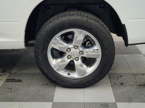 Used 2019 RAM 1500 Express w/ Express Value Package AWD/4WD image 16
