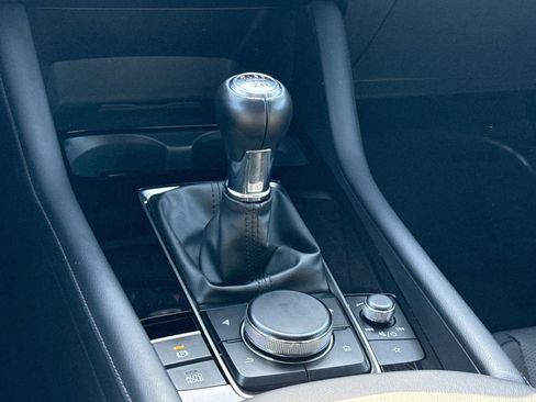 Used 2025 MAZDA MAZDA3 2.5 S Premium Package image 19