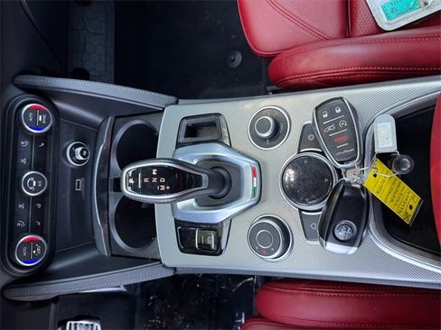 Used 2022 Alfa Romeo Stelvio Veloce image 22