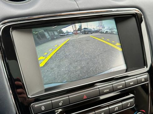 Used 2015 Jaguar XJ L Portfolio image 30