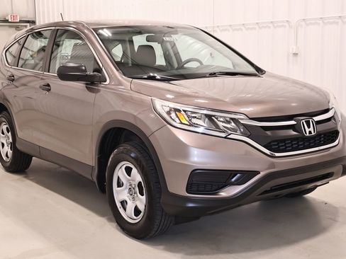 Used 2015 Honda CR-V LX image 3