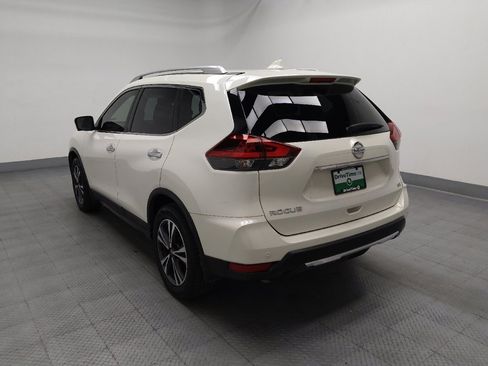 Used 2020 Nissan Rogue SV w/ Sun & Sound Touring Package FWD image 5