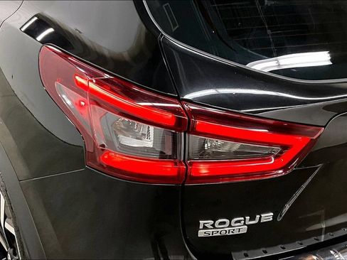 Used 2020 Nissan Rogue Sport SL AWD/4WD image 23