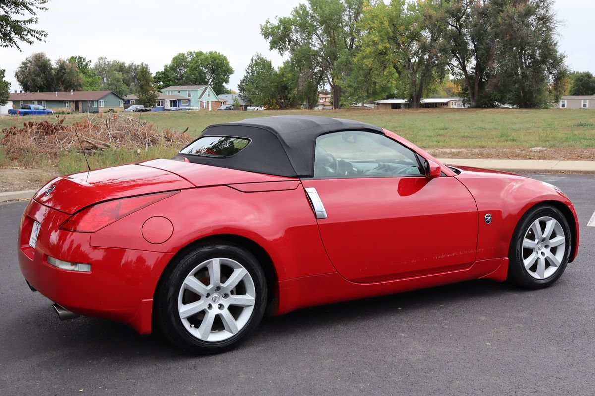 Used 2004 Nissan 350Z Enthusiast RWD image 4