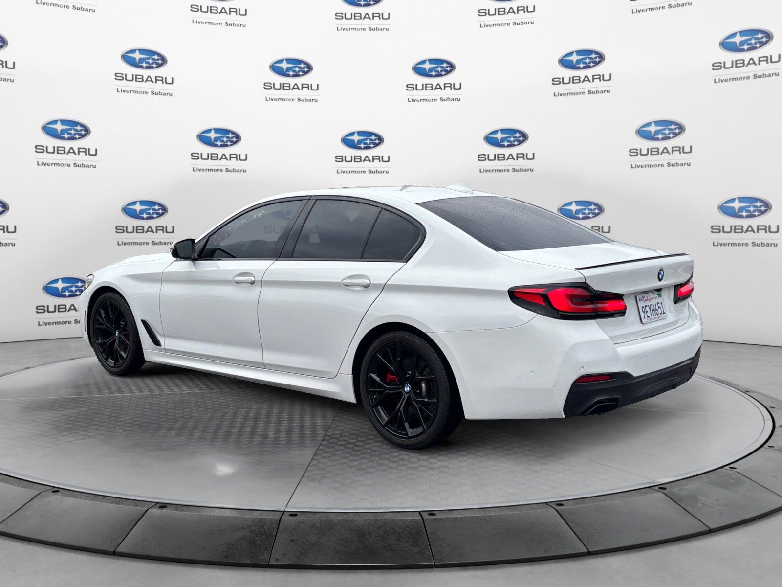 Used 2023 BMW 530i w/ M Sport Package RWD image 5