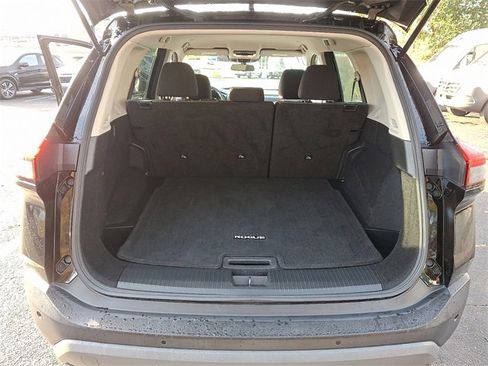 Used 2023 Nissan Rogue SV image 29