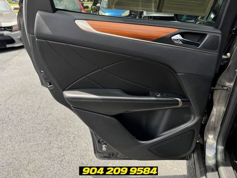 Used 2017 Lincoln MKC Select FWD image 24