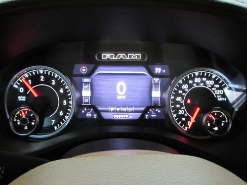Used 2021 RAM 1500 Laramie AWD/4WD image 27