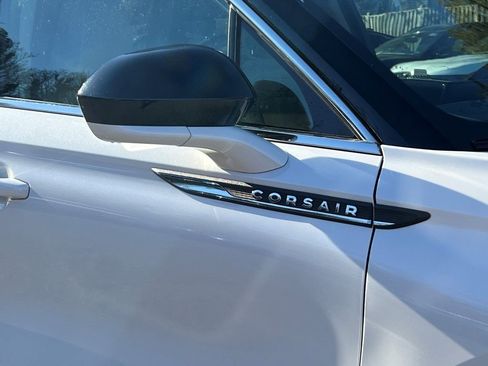 Used 2022 Lincoln Corsair Standard Sport Utility w/ Premium Package image 7