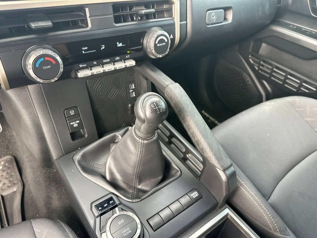 Used 2024 Toyota Tacoma SR w/ SR Upgrade Package AWD/4WD image 20