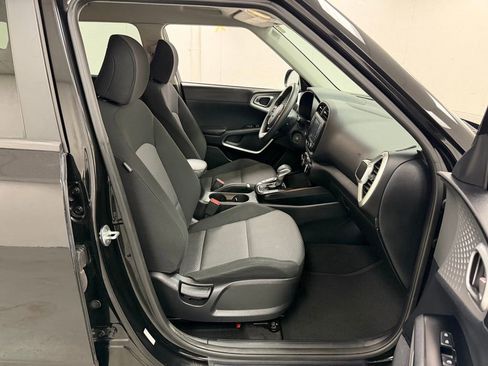 Used 2021 Kia Soul LX image 10