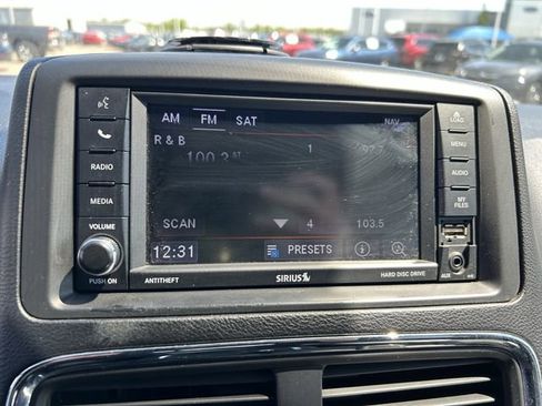 Used 2018 Dodge Grand Caravan GT FWD image 12