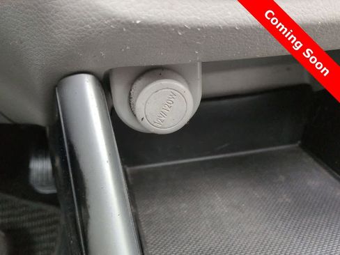 Used 2013 Subaru Forester 2.5X Premium w/ All-Weather Pkg image 30