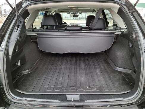 Used 2017 Subaru Outback 2.5i Limited image 18