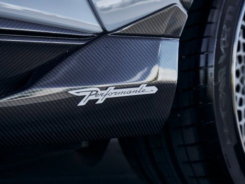 Used 2024 Lamborghini Urus Performante image 16