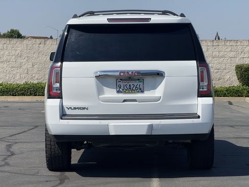 Used 2018 GMC Yukon Denali w/ Denali Ultimate Package AWD/4WD image 6