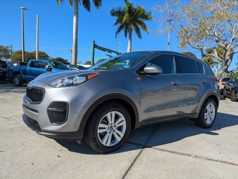 Used 2017 Kia Sportage LX image 7