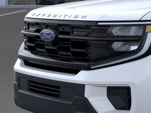 New 2025 Ford Expedition Max Active image 17