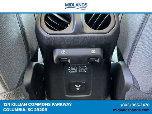 Used 2025 Jeep Wrangler Unlimited Sahara AWD/4WD image 11