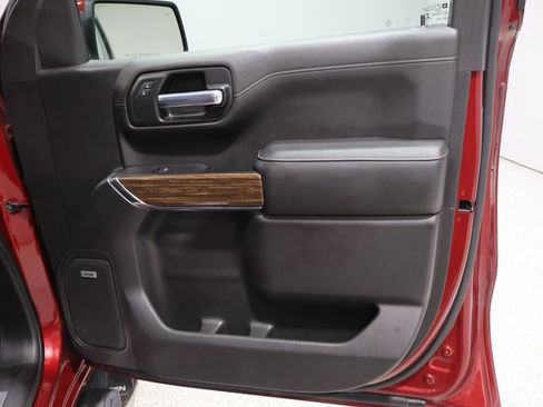 Used 2020 Chevrolet Silverado 1500 High Country w/ Technology Package image 24