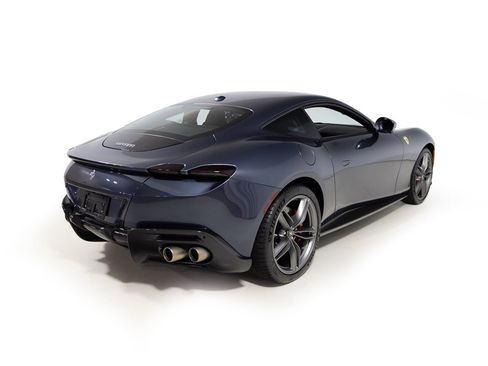 Used 2021 Ferrari Roma RWD image 7