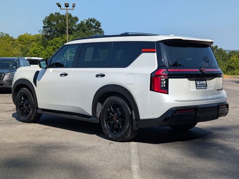 Used 2026 Nissan Armada PRO-4X w/ Captain's Chari Seat Package AWD/4WD image 7
