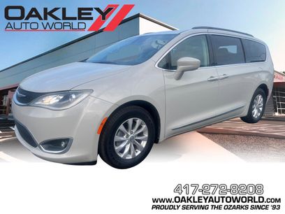 Used 2017 Chrysler Pacifica Touring-L