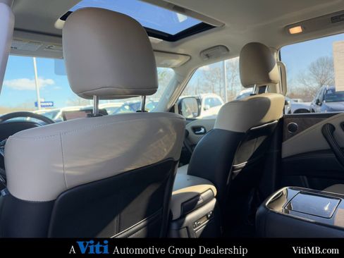 Used 2023 INFINITI QX80 Premium Select w/ Cargo Package image 21