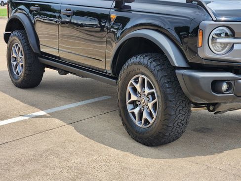 Used 2025 Ford Bronco Badlands AWD/4WD image 11