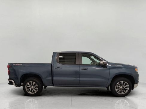 Used 2024 Chevrolet Silverado 1500 LT AWD/4WD image 11