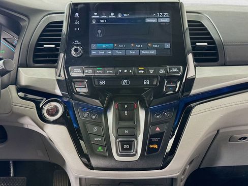 Used 2018 Honda Odyssey Elite image 15