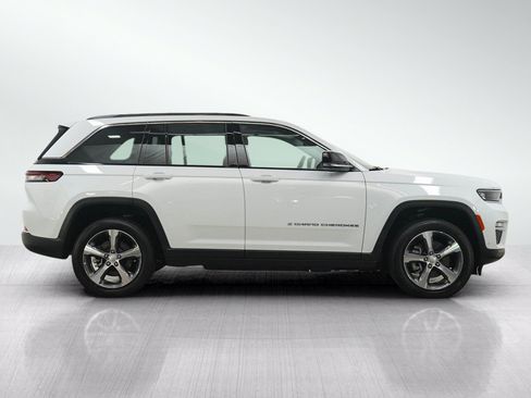 Used 2022 Jeep Grand Cherokee Limited 4xe w/ Luxury Tech Group II AWD/4WD image 6