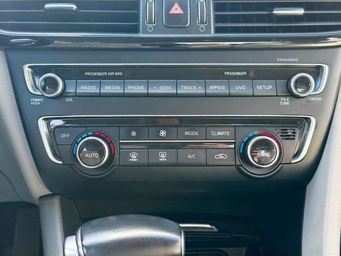 Used 2018 Kia Optima EX image 14