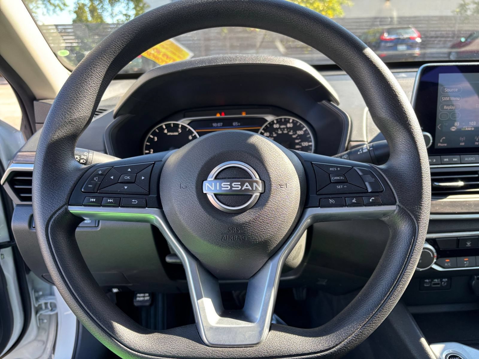 Used 2025 Nissan Altima 2.5 SV FWD image 28