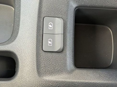 New 2025 Nissan Versa S w/ Trunk Package image 20