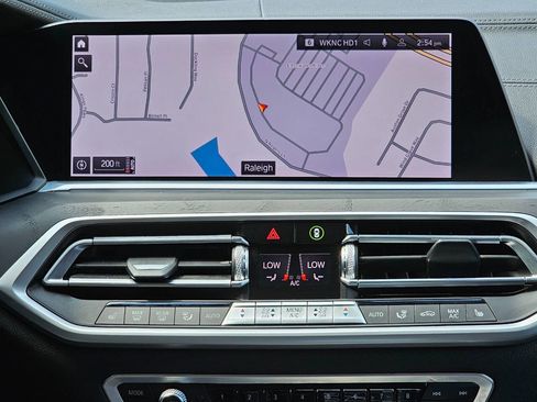 Used 2021 BMW X7 xDrive40i w/ Premium Package image 23