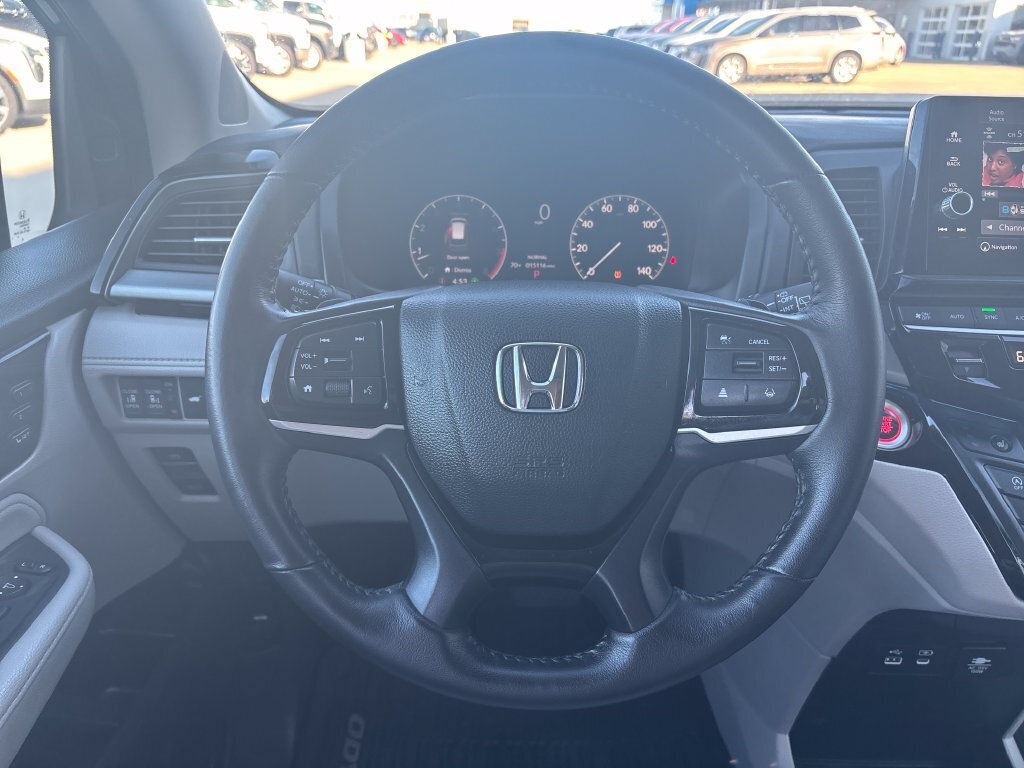 Used 2025 Honda Odyssey Touring image 14