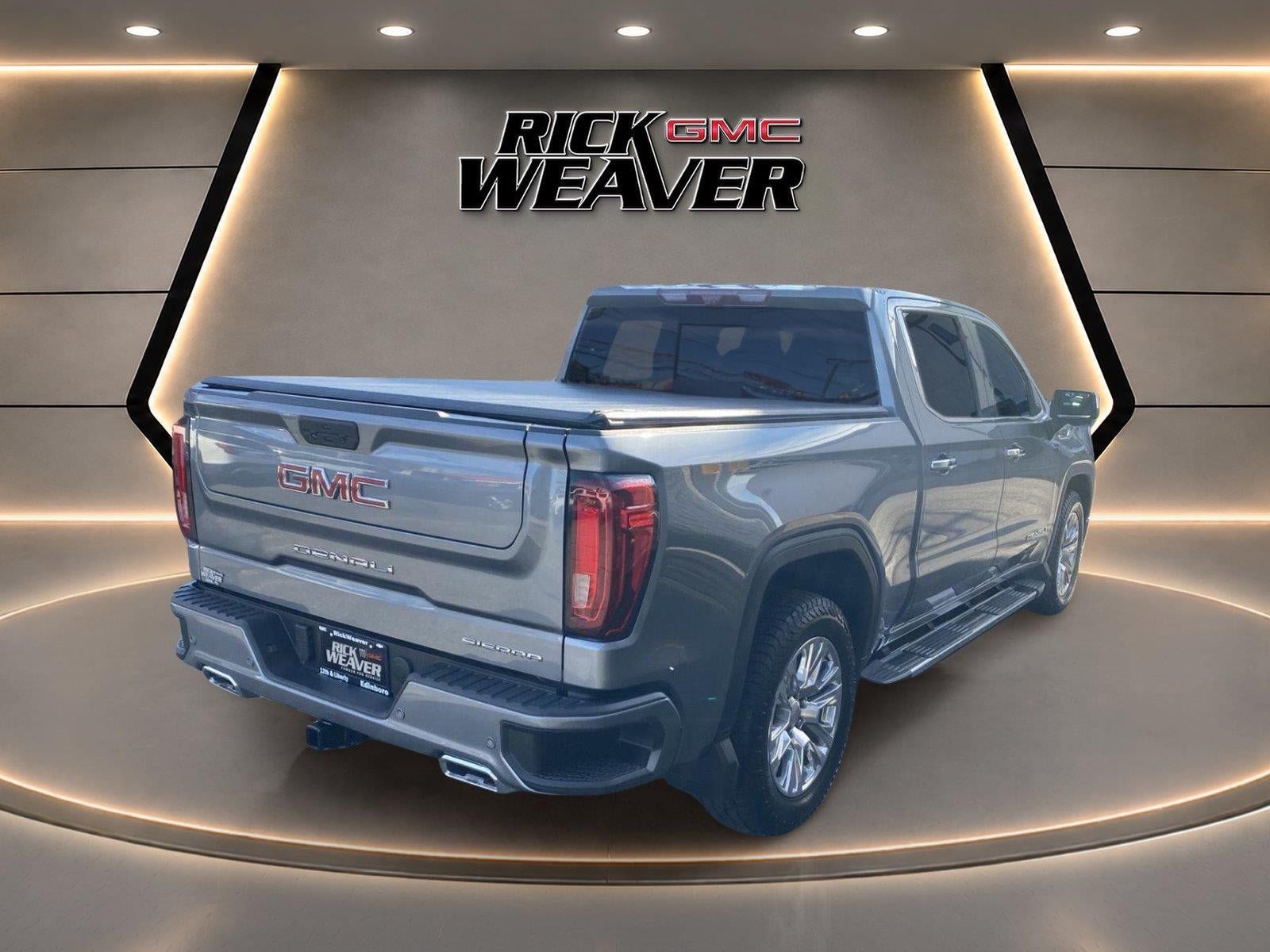 Used 2021 GMC Sierra 1500 Denali w/ Technology Package AWD/4WD image 6