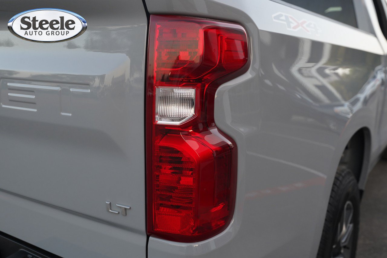Certified 2024 Chevrolet Silverado 1500 LT AWD/4WD image 21