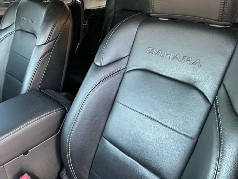 Used 2023 Jeep Wrangler Unlimited Sahara w/ Cold Weather Group image 11