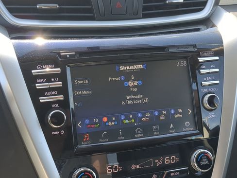 Used 2018 Nissan Murano SL w/ Moonroof Package image 14