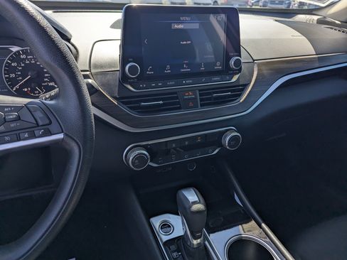 Certified 2024 Nissan Altima 2.5 SV image 10