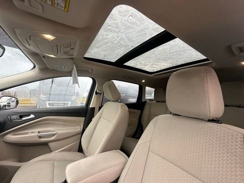 Used 2018 Ford Escape SE image 25