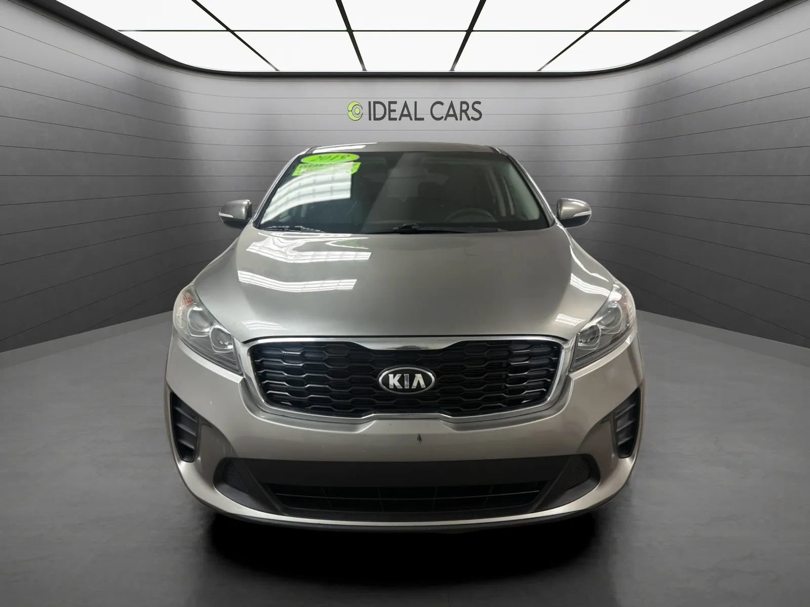 Used 2019 Kia Sorento L FWD image 2