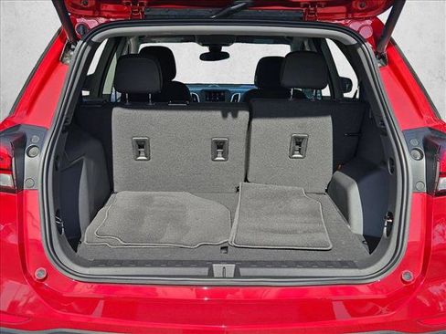 Used 2023 Chevrolet Equinox LT image 6