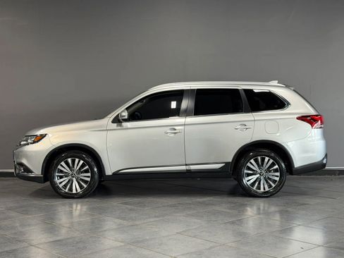 Used 2019 Mitsubishi Outlander SE image 9