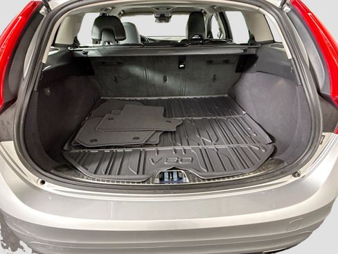 Used 2016 Volvo V60 T5 Platinum w/ Climate Package FWD image 35