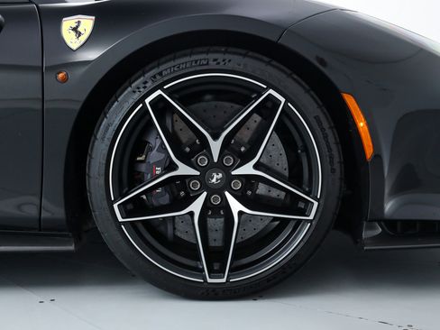 Certified 2019 Ferrari 488 Pista Spider image 40